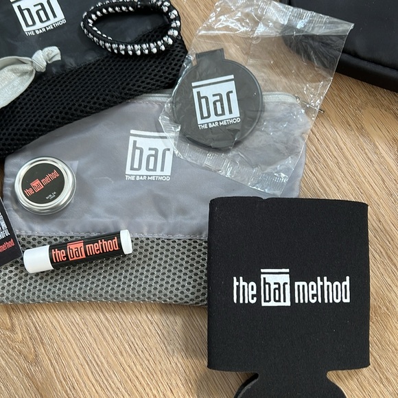 New The Bar Method Bag & other! - Picture 4 of 4
